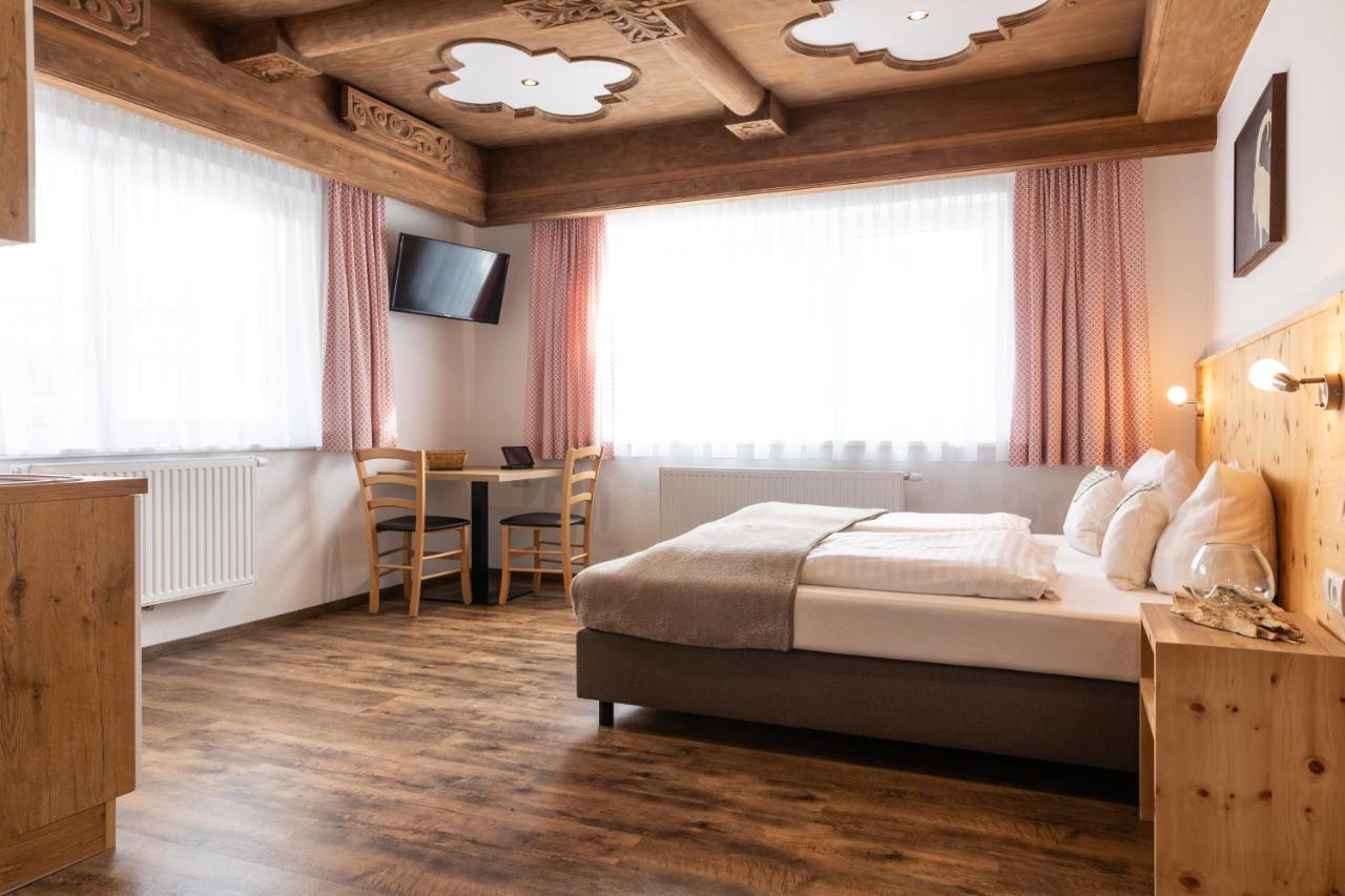 Pitztal Living Aparthotel Йерценс Екстериор снимка