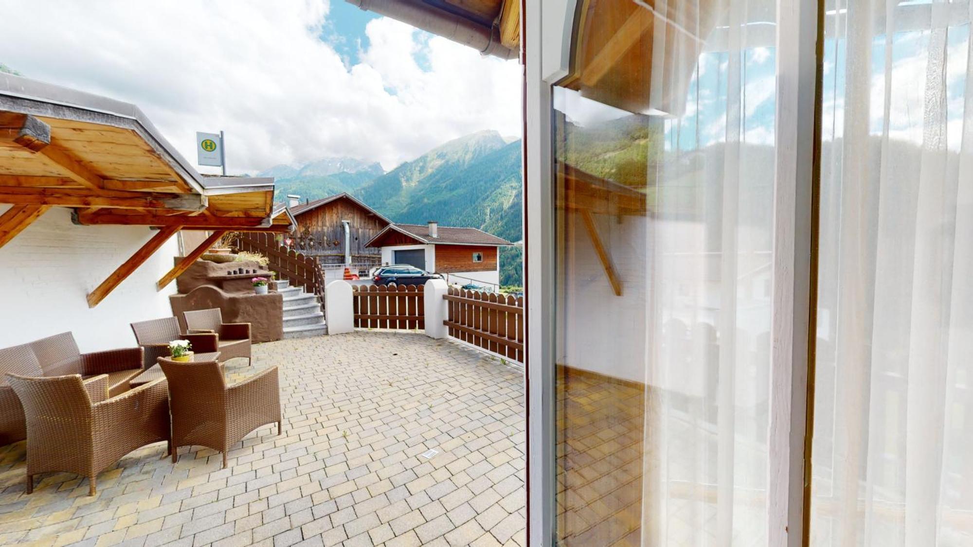 Pitztal Living Aparthotel Йерценс Екстериор снимка
