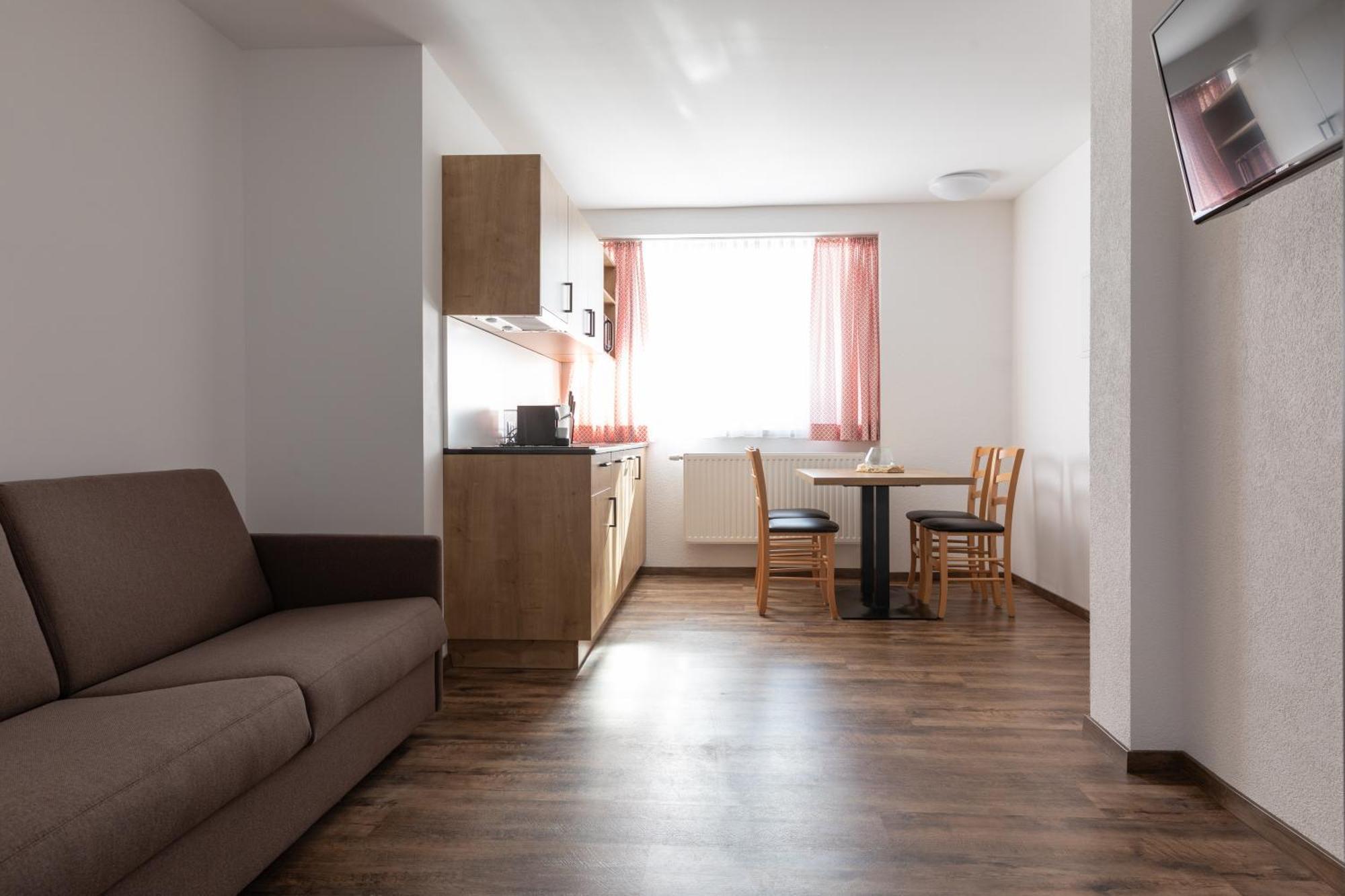 Pitztal Living Aparthotel Йерценс Екстериор снимка